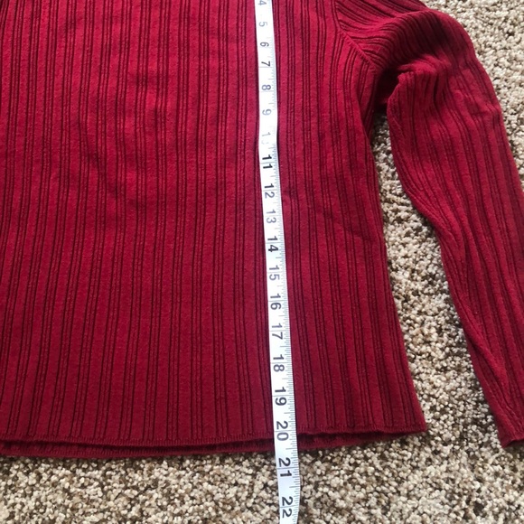 i.e. Petite Women’s XL Red Sweater - Picture 6 of 9